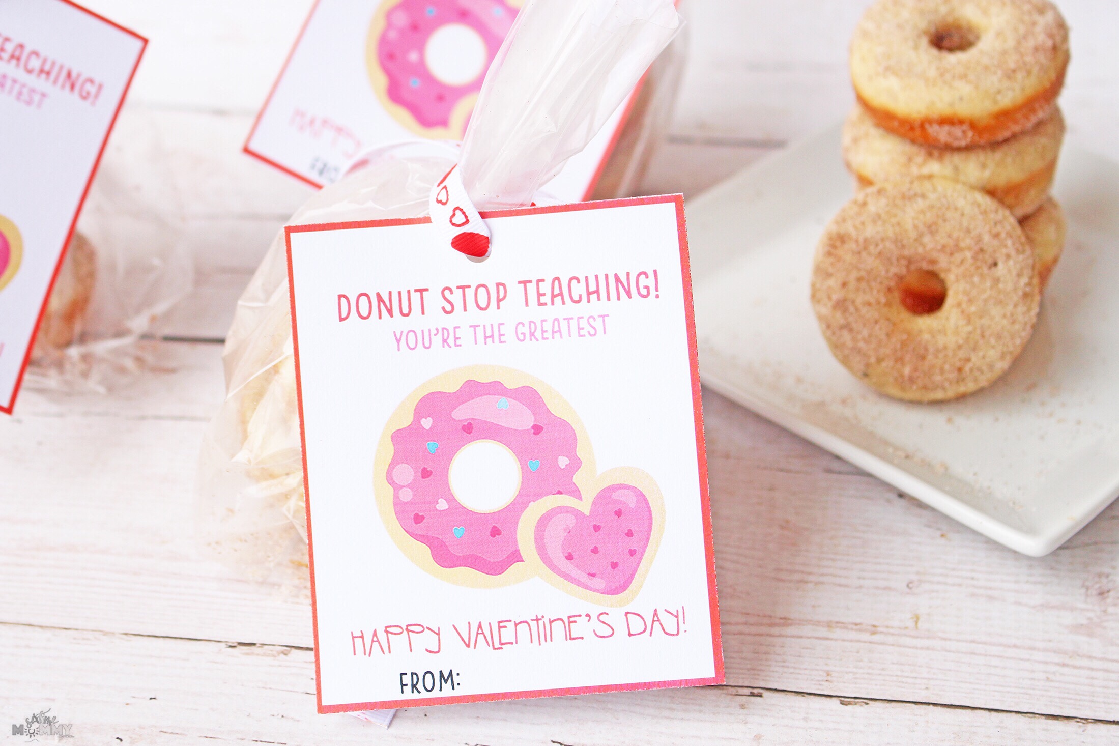 Valentine's Cards + Treats for Teachers With FREE Printable! - Six Time Mommy and Counting…